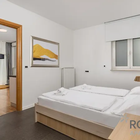 Rona Erea Apartment