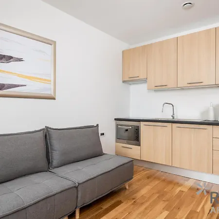 Rona Erea Apartment