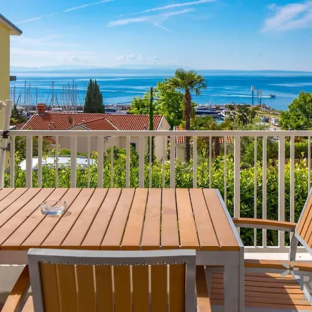 Rona Erea Apartment