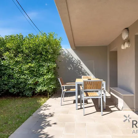 Rona Erea Apartment *