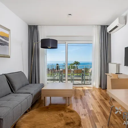 Rona Erea Apartment *