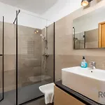 Rona Erea Appartement *