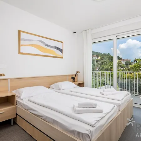 Rona Erea Apartment *