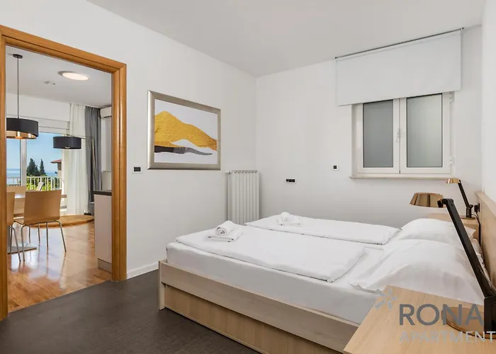 Rona Erea 아파트